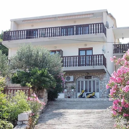 Studio 5128a Tisno